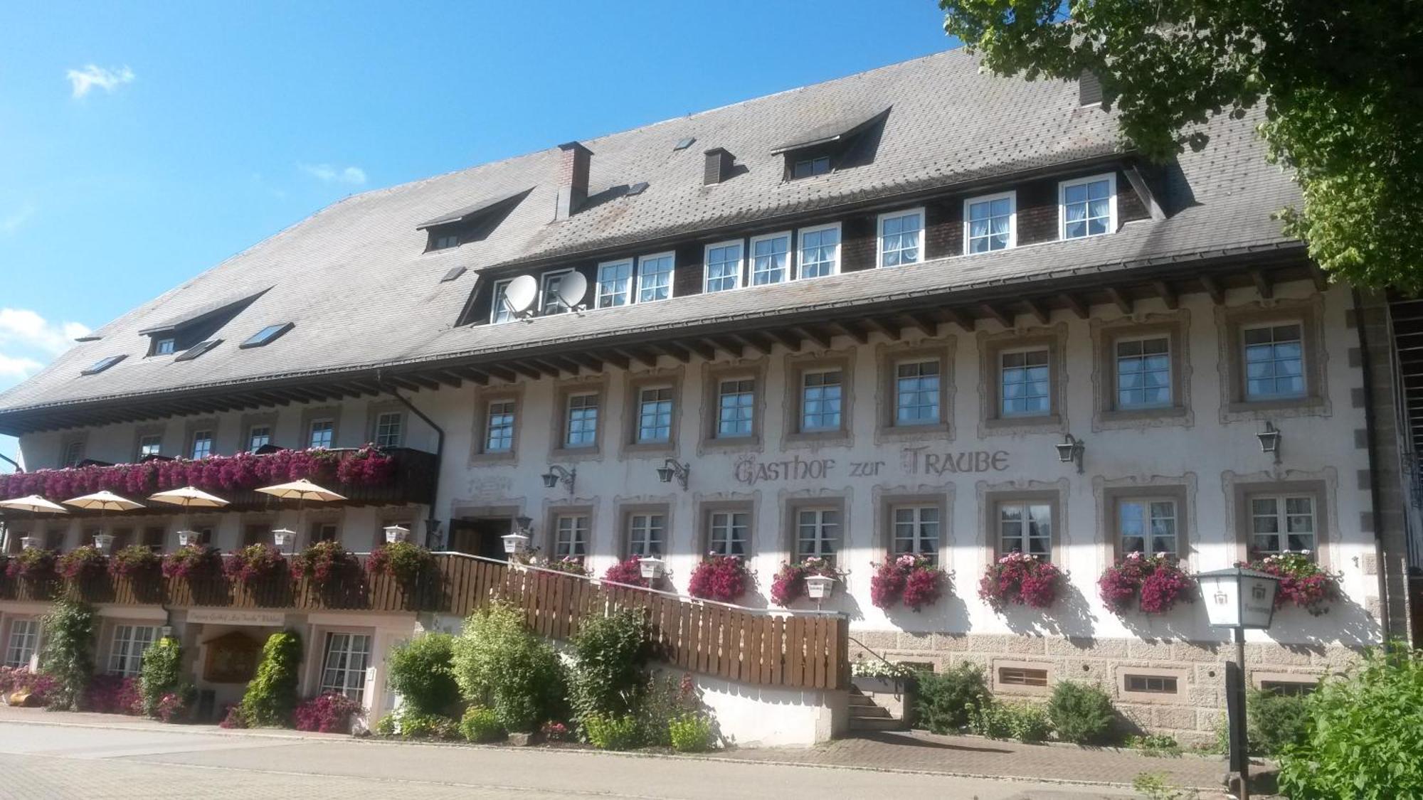 Zur Traube Schwarzwaldhotel & Restaurant Am Titisee Sankt Margen Bagian luar foto